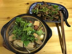 -农家飘香卤味砂锅(三角地店)