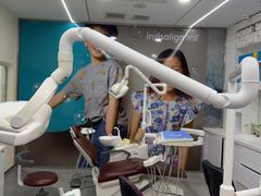 -极光口腔·矫正种植修复(锦江店)