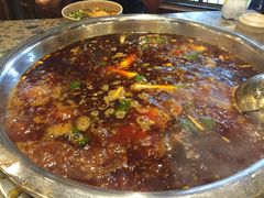 -肖肖酸萝卜鱼火锅(总店)