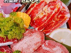 黑牛六拼-明洞阿姨·韩式酱蟹烤肉·创意料理(三元桥店)