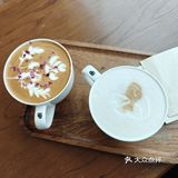 与好友分享的一杯咖啡