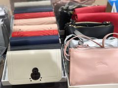 -Longchamp(佛罗伦萨小镇奥特莱斯店)