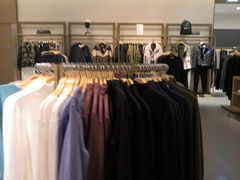 -URBAN REVIVO(济南领秀城贵和购物中心店)