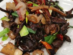 -石磨豆花家常菜·牦牛排土火锅