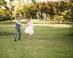 -菲林婚纱摄影工作室