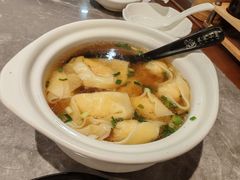-莱莱小笼·乔艾