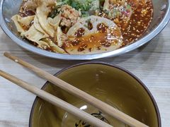 -川魂帽牌货冒菜(月东街店)