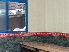 -老字号杨坡红油米线腊汁肉夹馍(东四道巷店)