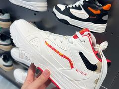 -首创奥特莱斯(西安店)
