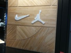 -NIKE KICKS LOUNGE体验店(北京新中关店)