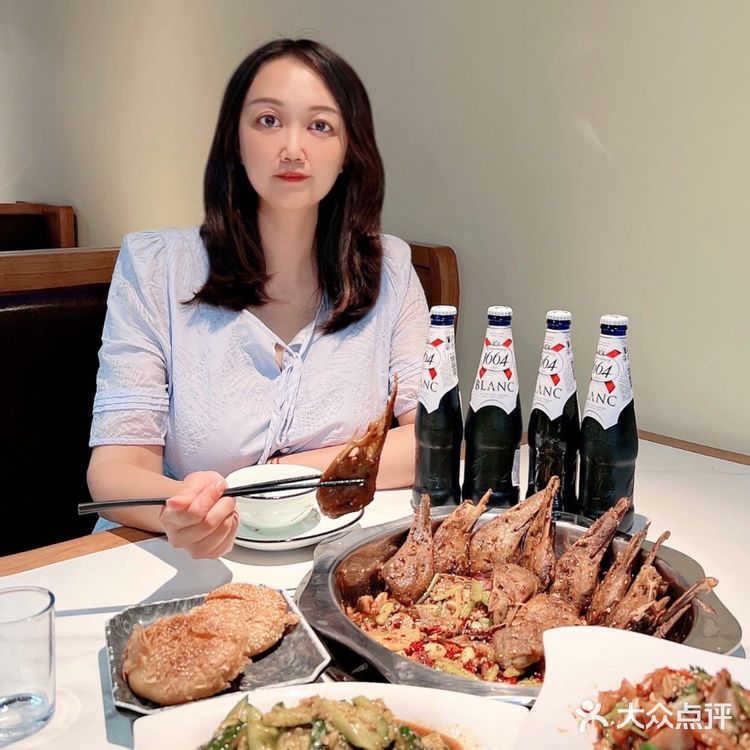 这一锅麻辣鲜香的干锅鸭头，一秒被征服！💕