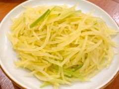 炒土豆丝-老昌春饼(中央大街店)