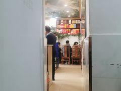 -虹建餐厅