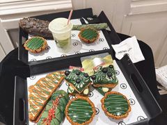 -HOT CRUSH趁热集合·现烤面包(上海环球港店)