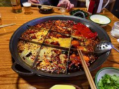 冷锅鸭血-财二舅火锅招待所