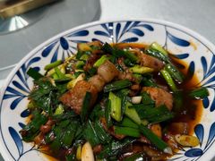 蒜苗回锅肉-锦庐道地川菜(来福士店)
