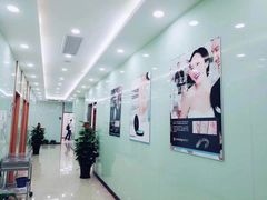 -茂菊口腔连锁(浦东南路店)