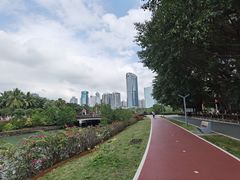 -万绿园