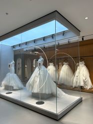 -乐派诗婚纱摄影