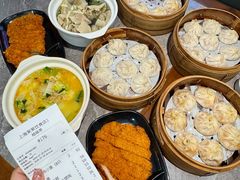 -莱莱小笼·乔艾