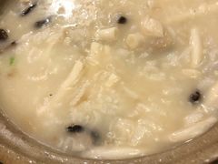 菌菇鲜贝粥-粤仔湾砂锅粥(滨湖万达店)