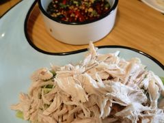 -兔行天下-鸿鹤鲜锅兔(中海国际店)