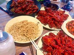 -巴厘龙虾·榜首油焖大虾(音乐学院·沿江酒馆店)