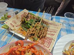 -老街烧烤大排档·地道湖北菜·龙虾馆(汉口火车站店)