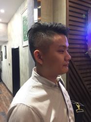 -首脑美发沙龙