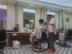 -理昂男士理发店 Barber shop