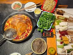 -两三事小郡肝串串香火锅(桂庙店)