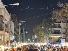 -周日夜市