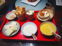毡房草原恋-九十九顶毡房(阜石路店)