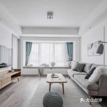 客厅没阳台  |  有个飘窗也漂亮