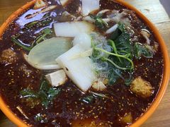 -不起眼麻辣烫凉皮店