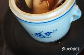 Braised Pork with American Ginseng in Original Pot