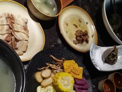 -雾山韩式烤肉·海南糟粕&椰子鸡火锅·海景餐厅(三亚绿发山海天JW万豪酒店)