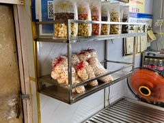 面包甜点陈列柜-正宗老杨特色爆米花(四棉店)