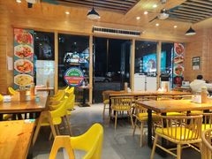 大堂-伊麦佳兰州牛肉面清真美食店