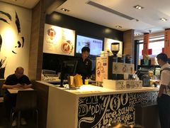 -麦当劳(汉口火车站候车室店)