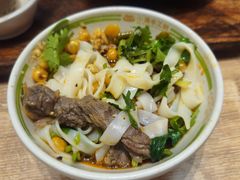 嬢嬢跷脚牛肉粉-小满手工粉(上海月星环球港店)