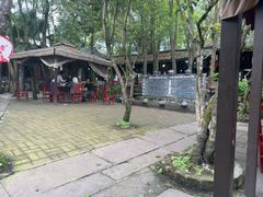 -土砂锅生态山庄·非遗砂锅雅鱼