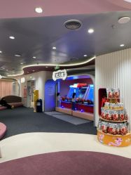 -奈尔宝·国风主题儿童乐园·亲子餐厅(豫园商城店)