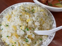 -胡子饮食店