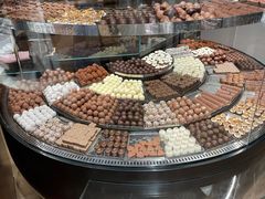 -Laderach 莱德拉(上海环贸iapm店)