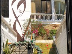 -Mark&Mars Restaurant
