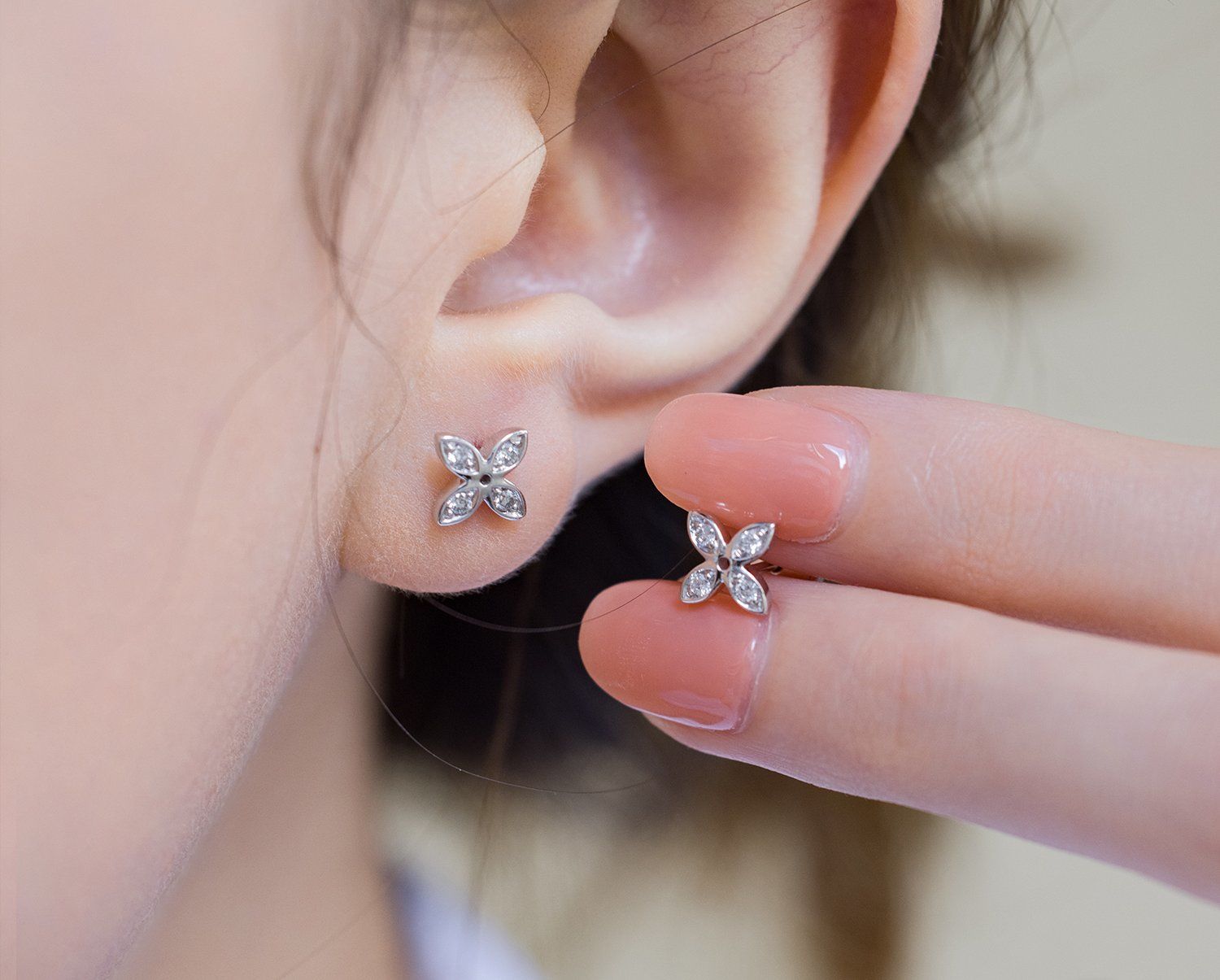 crd克徕帝四瓣花耳钉