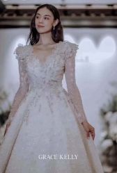 点击看大图 -GRACE KELLY婚纱与礼服(北京店)