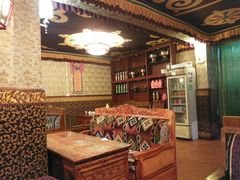 -嘎咓讓咘藏餐厅(团结新村店)