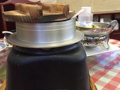 -鲁班小馆(政四街店)